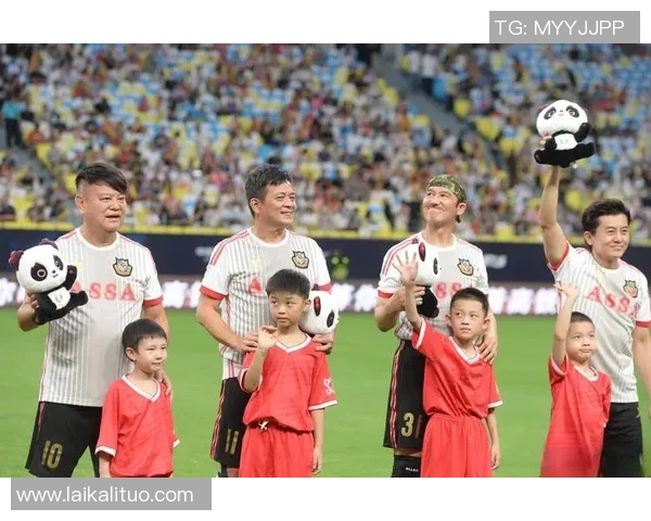 足球明星助力香港足球崛起 培养青少年人才开启新篇章